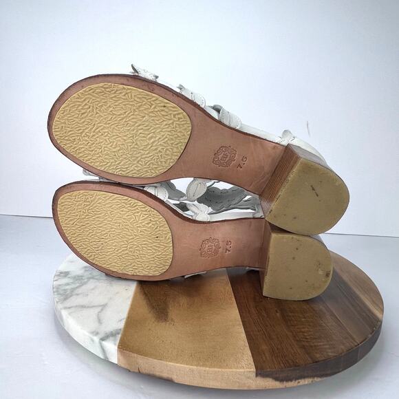 BALI ELF HANDMADE Seaside Soft Leather Scalloped Sandals in Vintage White 7.5 - Picture 11 of 11